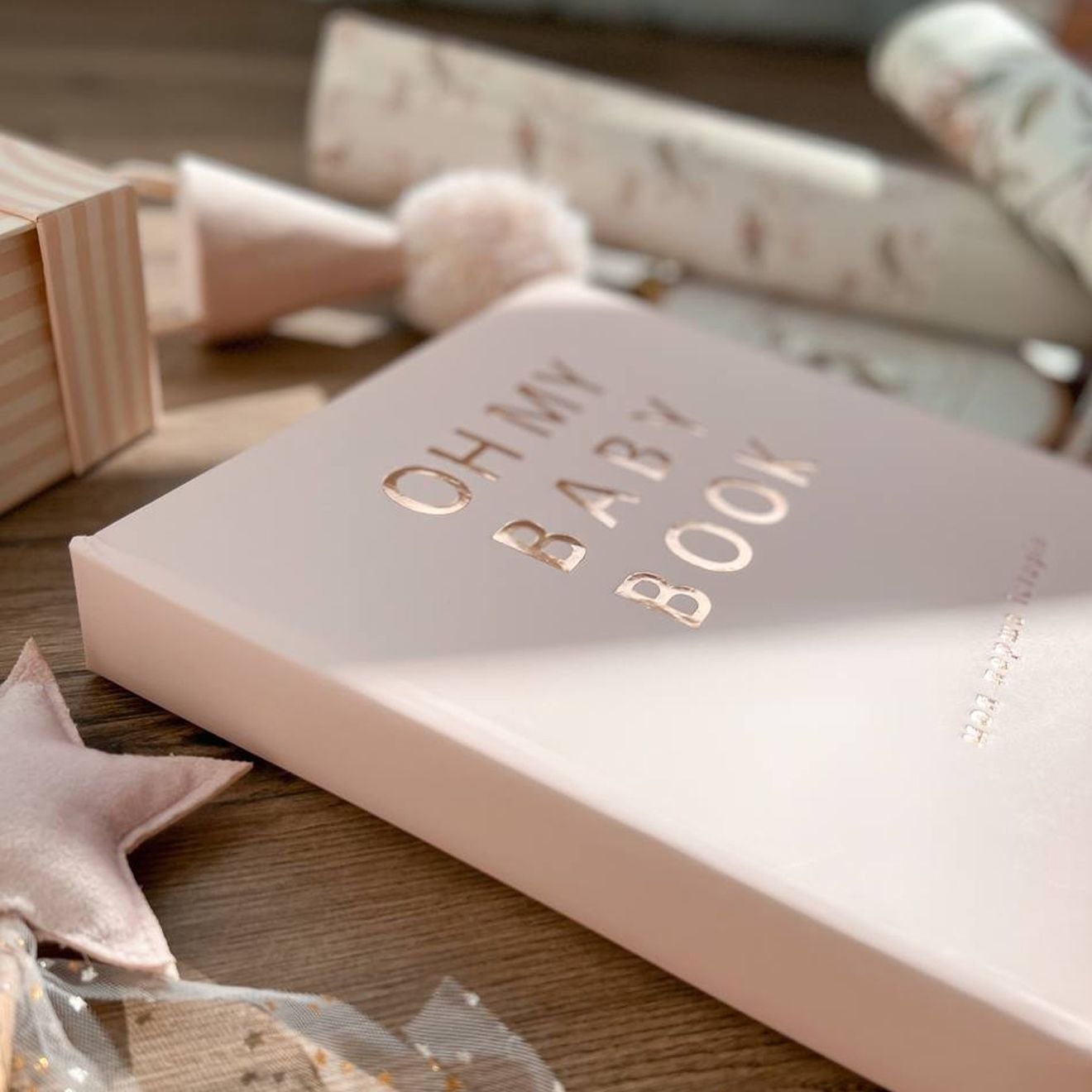 Oh My Baby Book для дівчинки рожевий (укр) New Design
